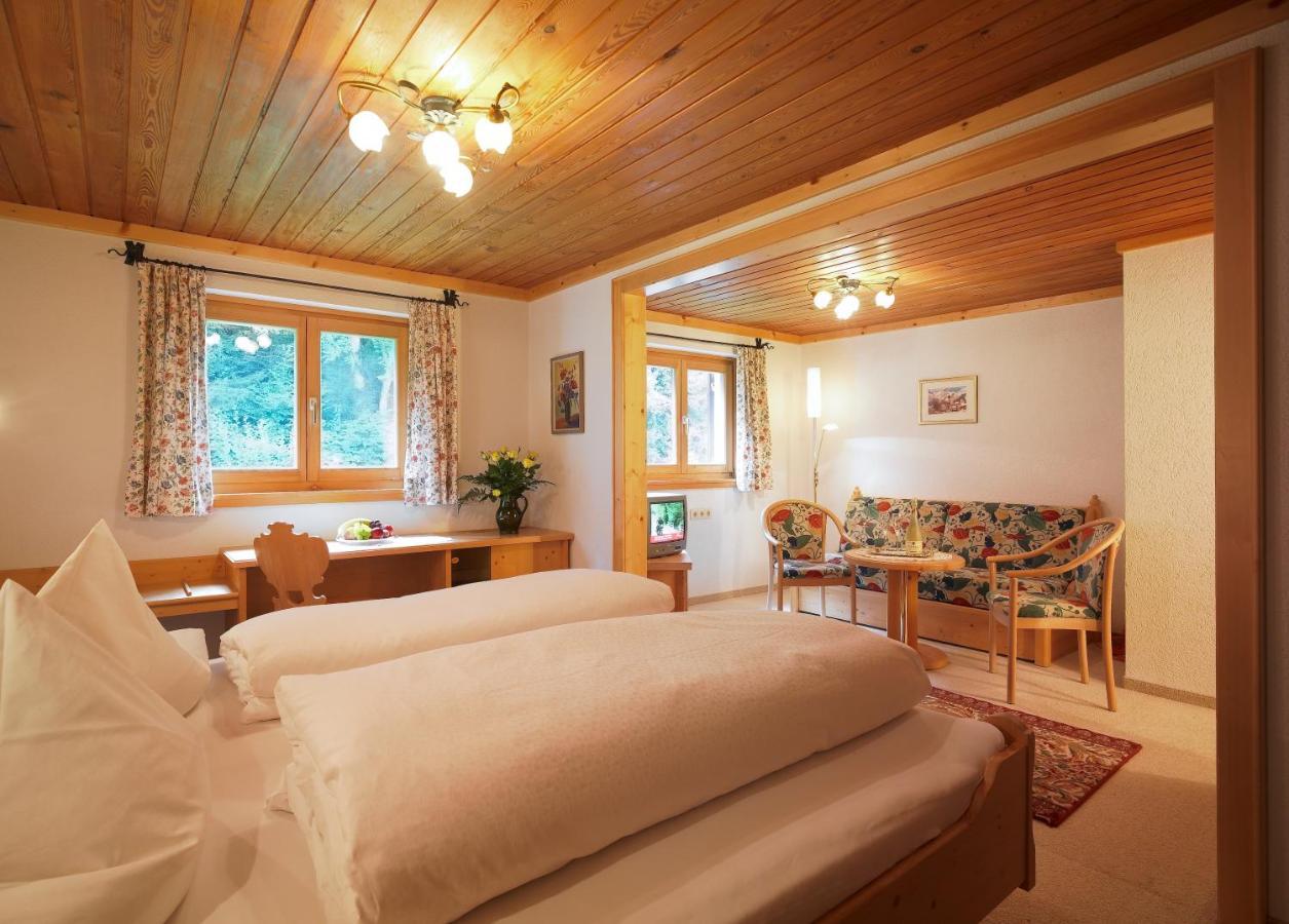 Hotel Montabella Schruns Esterno foto