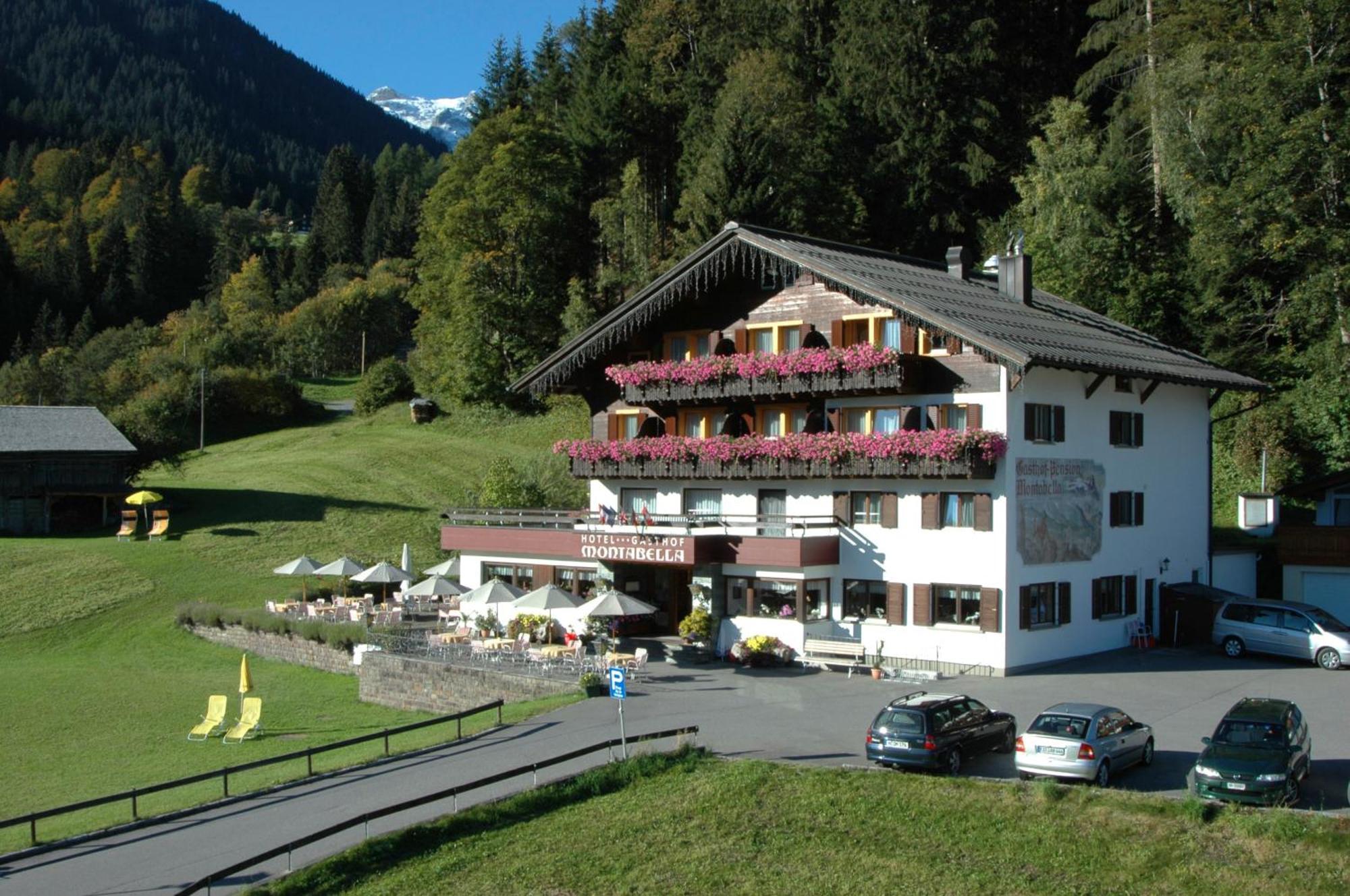 Hotel Montabella Schruns Esterno foto